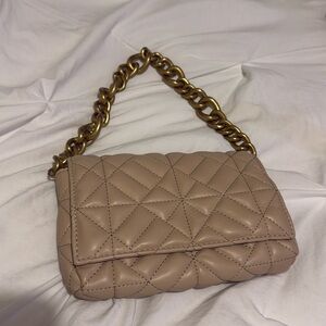 Beige purse like new